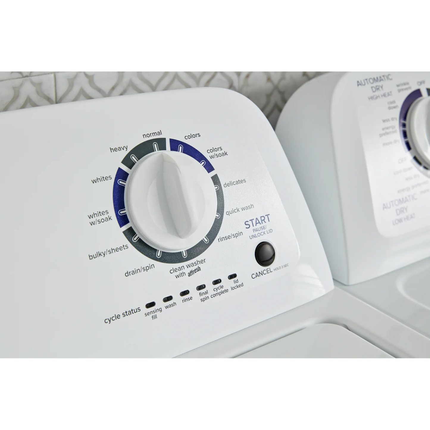 Inglis Laveuse de 4,4 pi³ à chargement par le haut blanche ITW4880HW